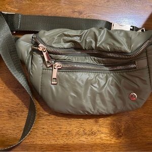 Savvi belt bag